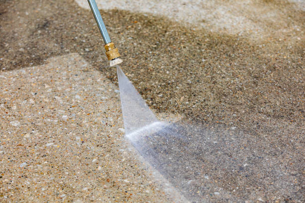 Best Driveway Pressure Washing  in Breckenridge, MN